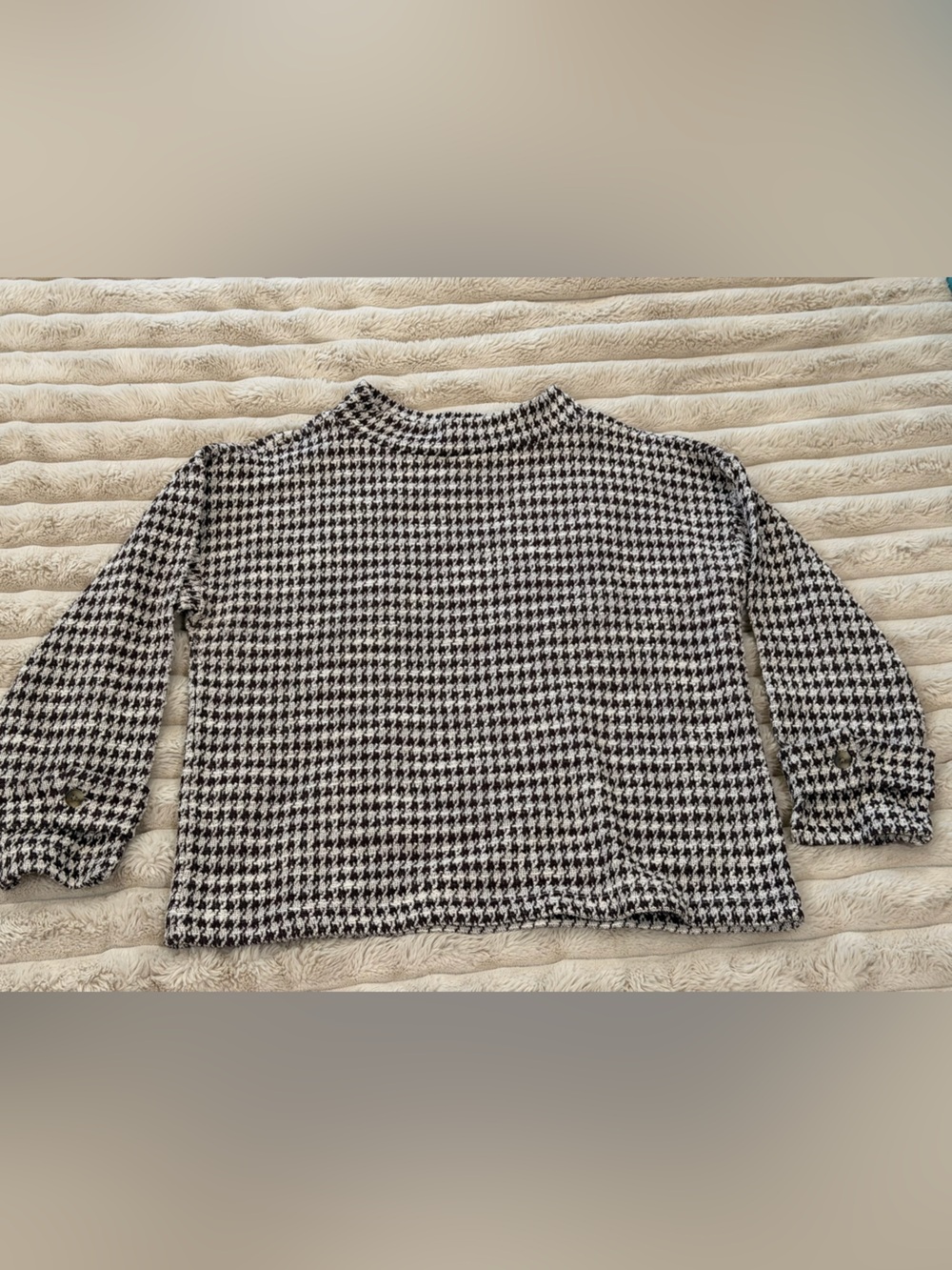 Ann Taylor Black & White Houndstooth Mock Neck Sweater